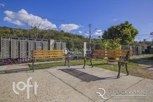 Image 4 - 877389