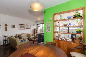 Image 11 - 877390