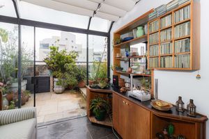 Image 3 - 877390