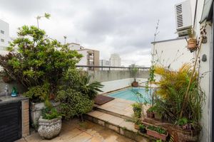 Image 7 - 877390