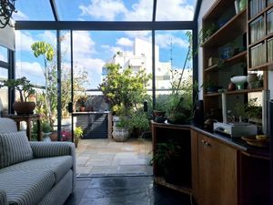 Image 12 - 877390