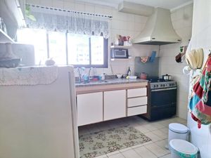 Image 7 - 877390