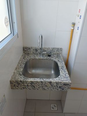 Image 7 - 877392