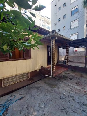 Image 10 - 877396
