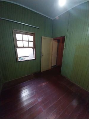 Image 14 - 877396