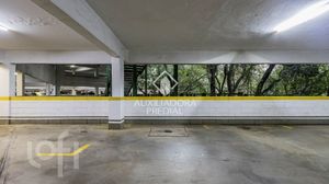 Image 26 - 877398
