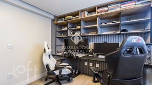 Image 8 - 877398