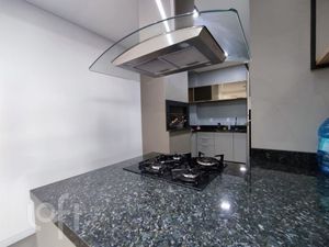 Image 19 - 877403