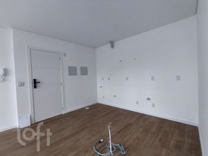 Image 4 - 877403