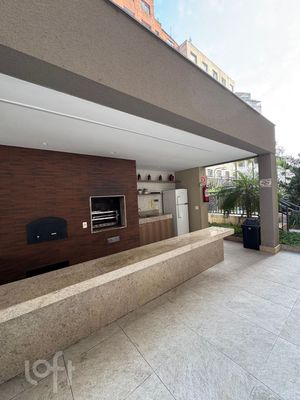 Image 19 - 877404