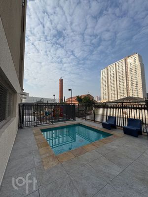Image 18 - 877404