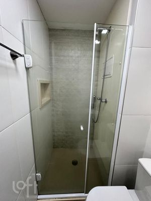 Image 13 - 877409