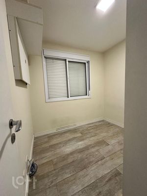 Image 10 - 877409