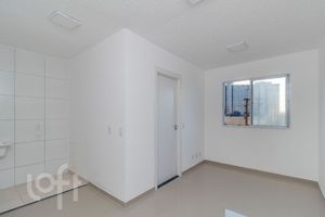 Image 32 - 877414