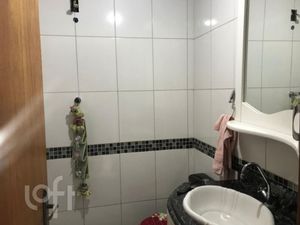 Image 11 - 877421