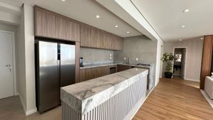 Image 9 - 877425