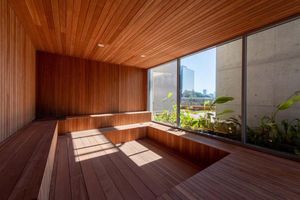Image 22 - 877425