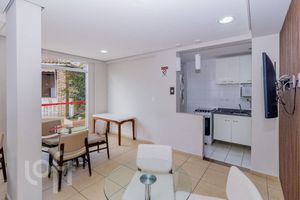 Image 37 - 877444