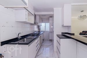 Image 22 - 877444