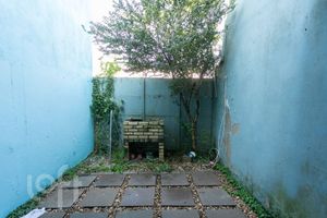 Image 6 - 877450