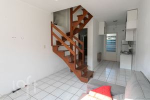 Image 1 - 877450