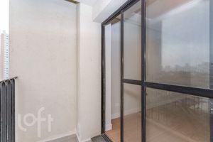 Image 17 - 877453