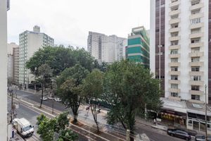 Image 4 - 877480
