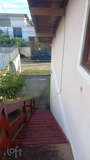 Image 10 - 877484