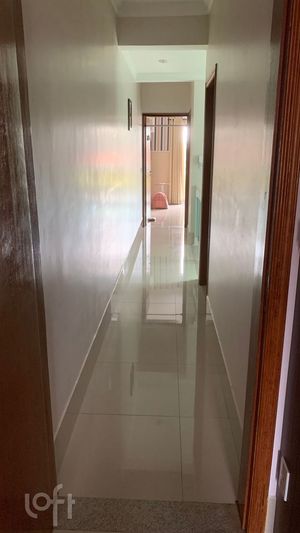 Image 18 - 877485