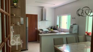 Image 3 - 877485