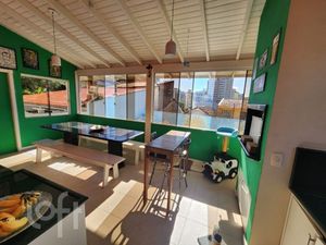 Image 9 - 877486