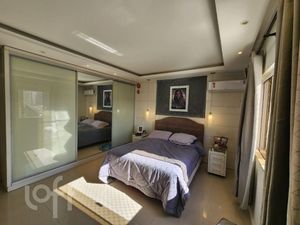 Image 13 - 877486