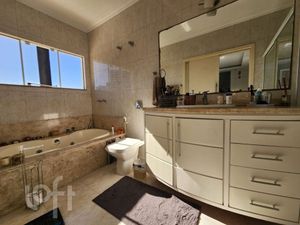 Image 15 - 877486
