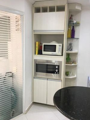 Image 12 - 877488