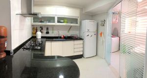 Image 13 - 877488