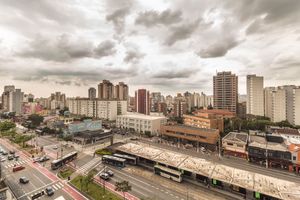 Image 32 - 877490