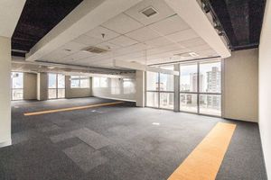 Image 35 - 877490