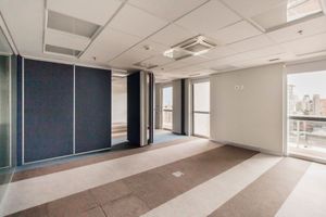 Image 37 - 877490