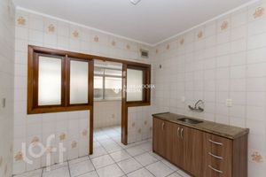 Image 6 - 877513