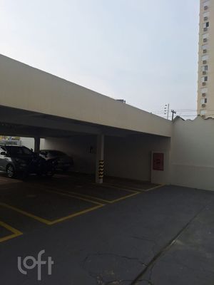 Image 21 - 877517