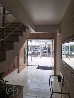 Image 11 - 877517