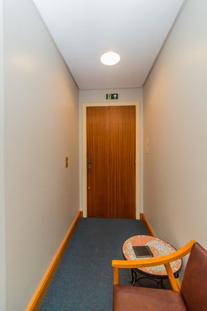 Image 10 - 877521