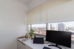 Image 10 - 877522