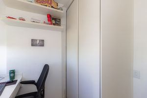 Image 8 - 877522