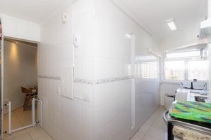 Image 22 - 877522