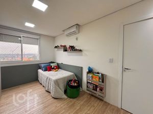 Image 27 - 877525