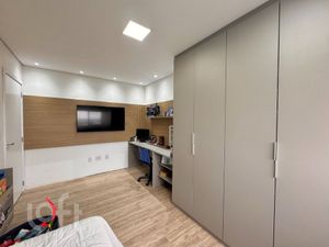 Image 24 - 877525