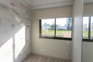 Image 9 - 877526