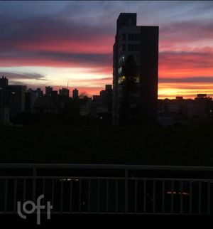 Image 13 - 877526