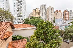 Image 24 - 877532